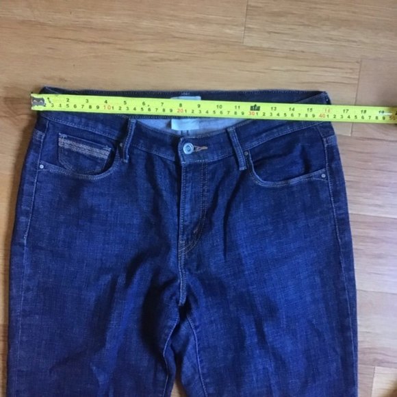 Levi’s Dark Blue 515 Cropped Jeans Sz 6 - Picture 2 of 7